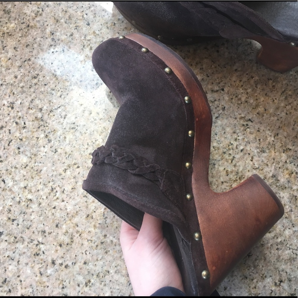 Ugg Clogs